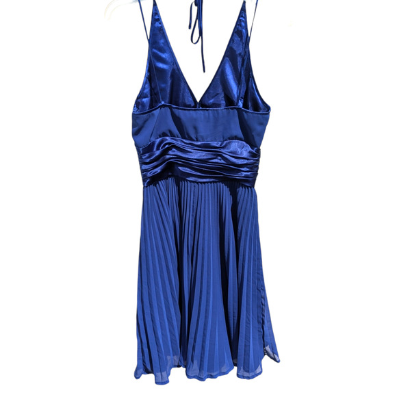 Liz Claiborne halter neck pleated dress royal blue sz 6 - Picture 3 of 4